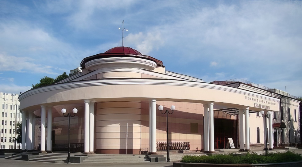 3. Театр кукол--upscale-1.5x.jpg