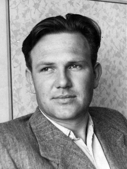 3. Анатолий Велюгин.jpg