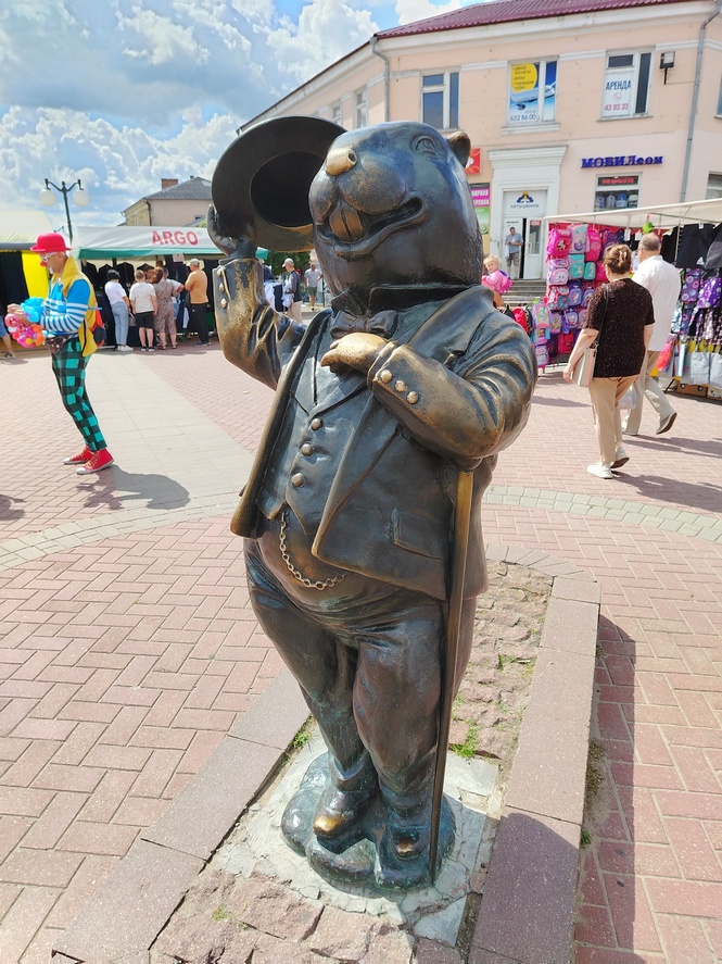 22. Памятник бобру.jpg
