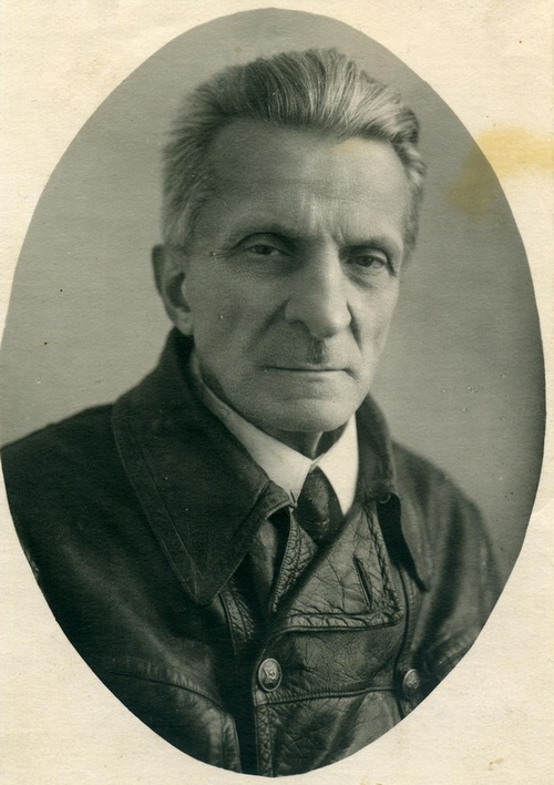 2. Михаил Самбикин.jpg