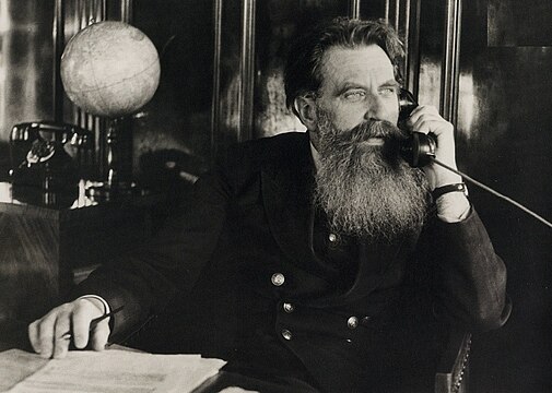 2. Отто Шмидт.jpg