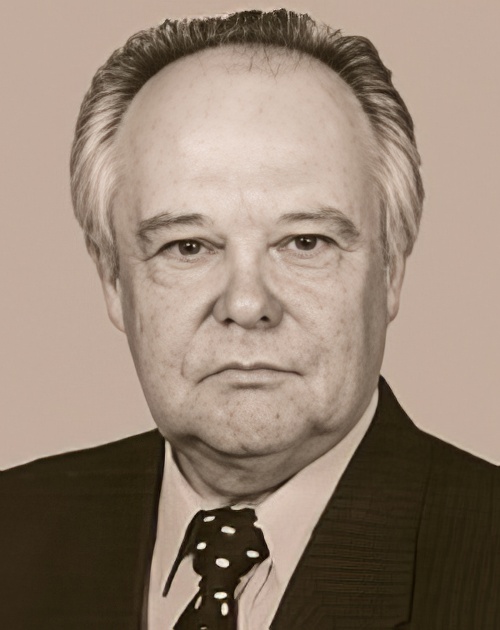 4. Леонид Евменов_1-topaz-face-upscale-500w.jpg