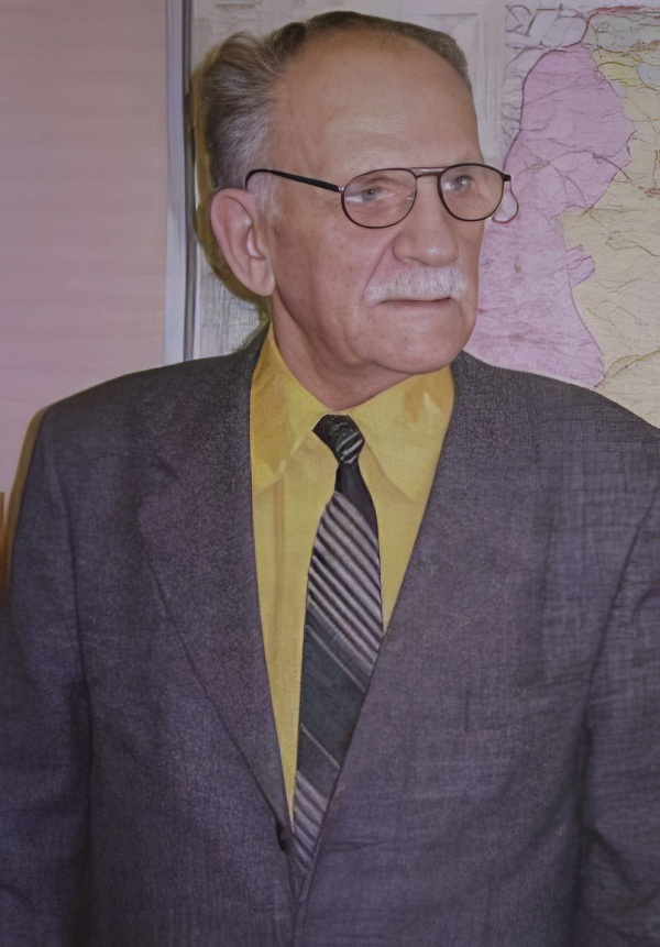 3. Александр Кривицкий-topaz-face-upscale-600w.jpg