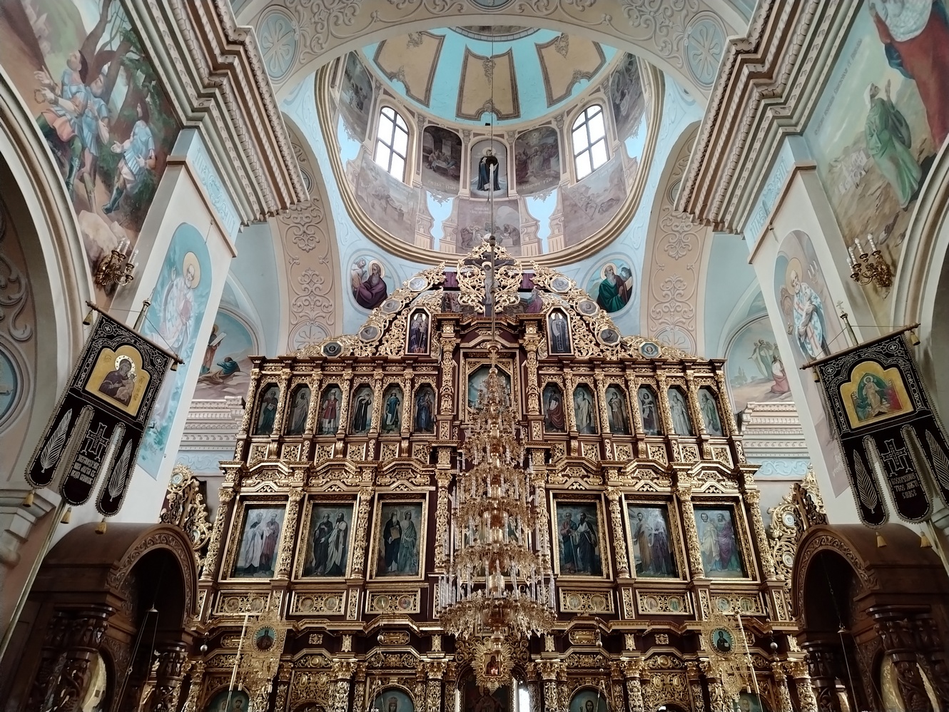 20. Свято-Никольский храм (внутри).jpg